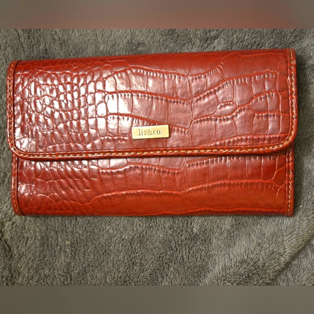 Red wallet - Liz & Co - tri fold